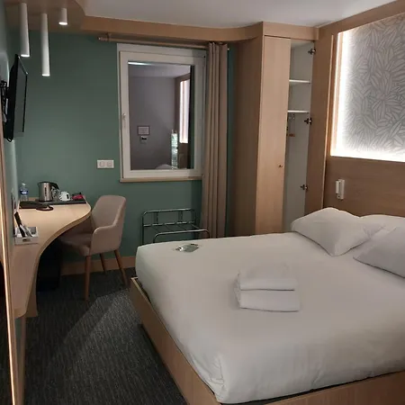 Aster Restaurant Aux Arcades Hotel 3*