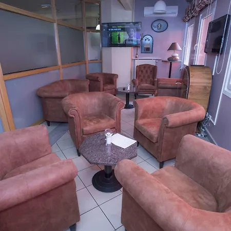 Aster Restaurant Aux Arcades Szálloda Briey