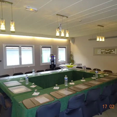 ホテル Aster Restaurant Aux Arcades 3*