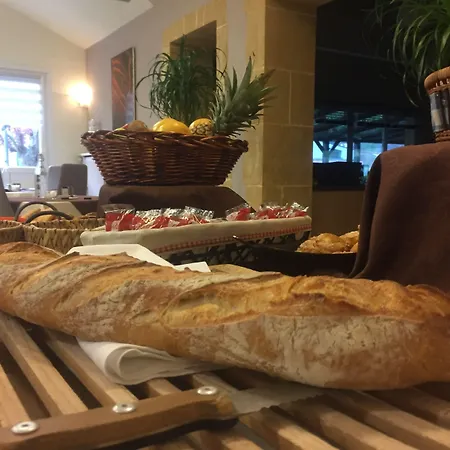 Aster Restaurant Aux Arcades ホテル