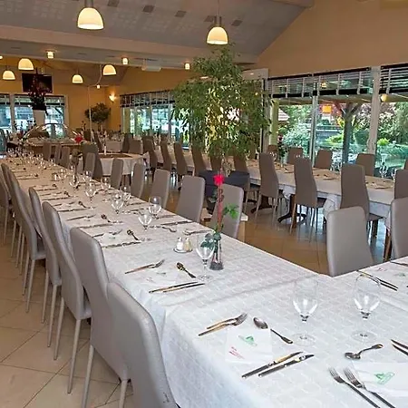 Aster Restaurant Aux Arcades 3* Briey