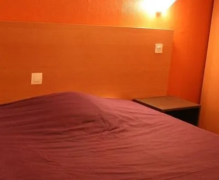 Aster Restaurant Aux Arcades Szálloda Briey