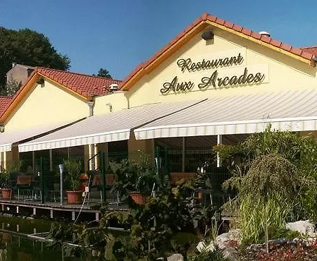 מלון Aster Restaurant Aux Arcades