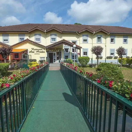 Aster Restaurant Aux Arcades Hotel 3*