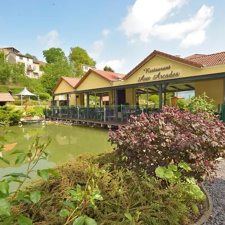 Aster Restaurant Aux Arcades Hotel 3*