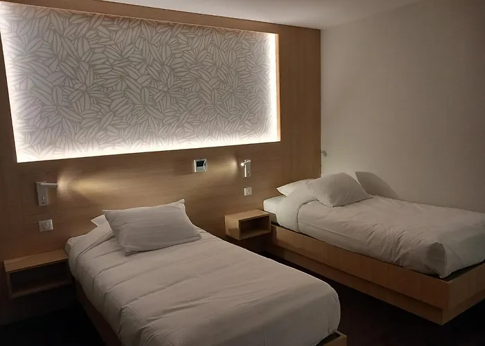 Aster Restaurant Aux Arcades 布里埃