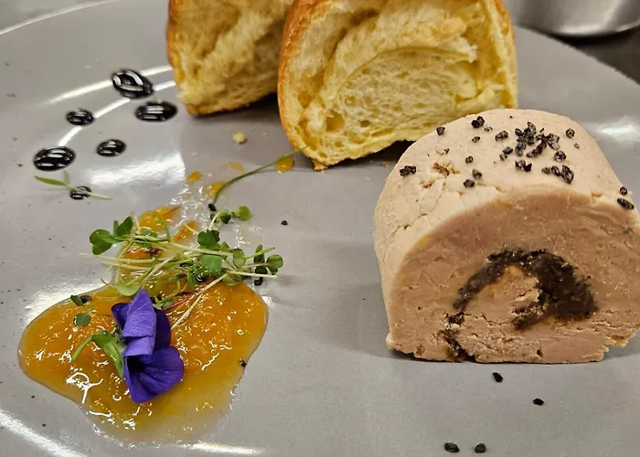 Aster Restaurant Aux Arcades 3* 布里埃