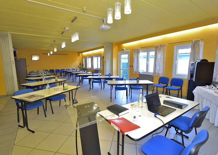 酒店 Aster Restaurant Aux Arcades 3*