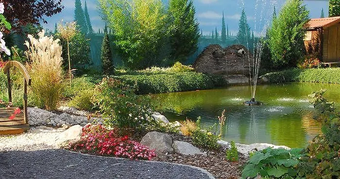 Aster Restaurant Aux Arcades 3* 布里埃