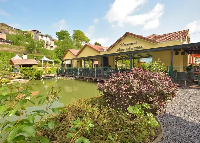 Aster Restaurant Aux Arcades Hotel 3*